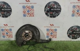 Кулак передний левый Land Rover Discovery 2016 LR014142 L319 306PS