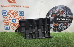 Кронштейн заднего бампера Audi A6 2010 4F5807898B C6 CAHA, задний правый