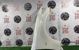 Крыло переднее правое Infiniti Q70 2013 F31001MEMA Y51 VQ37VHR
