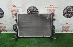 Радиатор охлаждения двигателя Mercedes-Benz CLA250 2016 A2465001403 W117 270.920