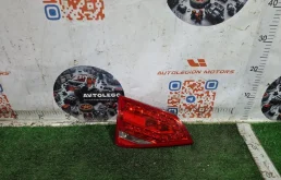 Фонарь в крышку багажника левый Audi A4 2010 8K5945093K B8 CAE
