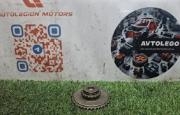 Шестерня ГРМ Audi A6 2006 057109116E C6 BDW