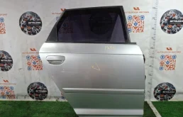 Дверь задняя правая Audi A3 2009 8P4833052A 8P CBFA