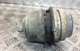 Подушка крепления двигателя Volkswagen Touareg 1 поколение 2002-2007 дизель 5.0 TDI Автомат Внедорожник