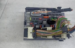 Блок предохранителей Citroen C4 2007 9675878480