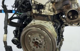 Двигатель Audi Q3 2013 06J100034R 8U CCZC
