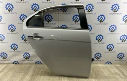 Дверь Mitsubishi Lancer 5730A582 10 4B10, задняя правая
