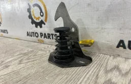 Крюк замка капота BMW 3 51237073916