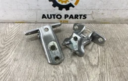 Петля двери Mitsubishi ASX 5702A064 2.0, задняя левая