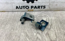 Петля двери Volkswagen Tiguan 2021 8X0831403E 2.0 CHHB, передняя левая