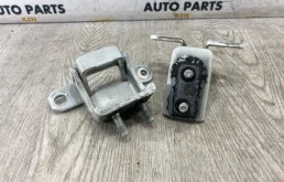 Петля двери Suzuki Grand Vitara 6941063J00 2, задняя правая