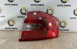 Фонарь задний Ford Kuga 2012 1710611 1 2.5, правый