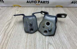 Петля двери Mazda 6 D46172210B GH, задняя правая
