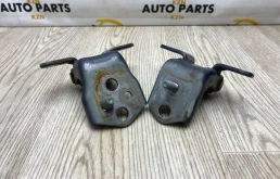 Петля двери Mazda 6 D46173210B GH, задняя левая