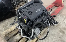 Двигатель Audi Q3 2013 06J100034R 8U 2.0 CCZC