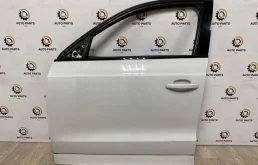Дверь Audi Q3 2013 8U0831051B 8U 2.0 CCZC, передняя левая