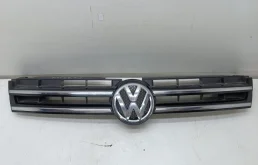Решетка радиатора Volkswagen Touareg 2 NF