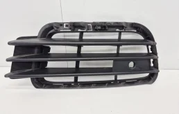 Решетка бампера Volkswagen Touareg NF