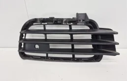 Решетка бампера Volkswagen Touareg NF