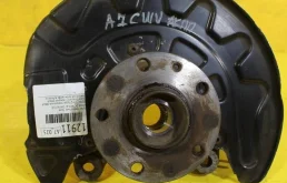 Кулак поворотный Skoda Octavia 2018 5Q0407256Q A7 CWVA, правый