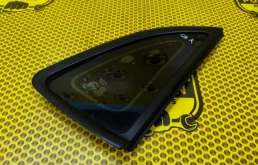 Стекло кузовное KIA Rio 2013 878204X200 QB G4FC, правое