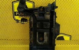 Площадка аккумулятора Volkswagen Golf 2012 1K0915333H MK6 CAXA