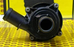 Помпа дополнительная Skoda Octavia 2014 5G0965567A 5E5 CHPA