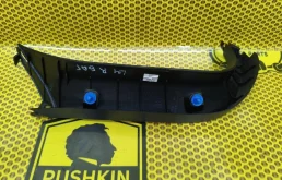 Обшивка крышки багажника Hyundai IX35 2015 817402Y0009P LM G4NA, правая