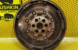 Маховик МКПП Volkswagen Passat 2006 06F105266 B6 BVZ