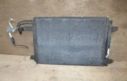 Радиатор кондиционера Volkswagen Golf 2003-2009 1K0820411P MK5, передний