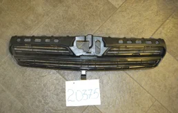 Решетка радиатора Toyota Corolla Runx 2000-2004 5311113290 E120, передняя