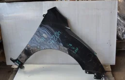 Крыло Mazda 3 2008-2011 BBP852111B BL, переднее правое