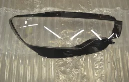 Стекло фары Audi A6 2011-2014 4G0941044J C7, переднее правое