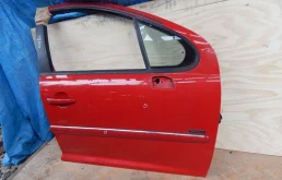 ДВЕРЬ Peugeot 207 2009-2015 9004X8 1 5F01(EP6C), передняя правая