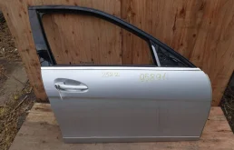 ДВЕРЬ Mercedes-Benz C-класс 2006-2011 A2047206000 W204 271.950, передняя правая