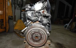 Двигатель Volkswagen Golf 2003-2009 03C100091FX MK5 BLG