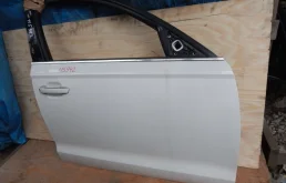ДВЕРЬ Audi A6 2011-2014 4G0831052 C7 CGWB, передняя правая