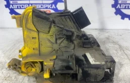 Замок двери Kia Ceed 2014 81320A2010 JD G4FA 1.4, передний правый