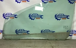Стекло Ford Focus 2005 1342624 2 QQDB, переднее левое