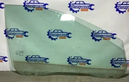 Стекло Ford Focus 2005 1342622 2 QQDB, переднее правое