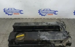 Клапанная крышка Opel Astra 2007 55564395 H Z18XER