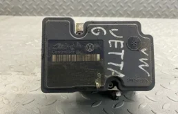 Блок ABS Volkswagen Jetta 1K0907379AK 1.4