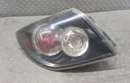 Фонарь крышки багажника Mazda 3 2006 BR5S51160B BK Z6, задний левый