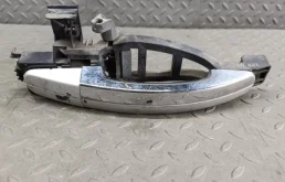 Ручка двери Ford Focus 4M51A266B22AD 2, задняя правая