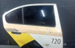 Дверь Skoda Octavia 1Z5833056 A5, задняя правая