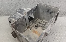 Крепление аккумулятора Ford Focus 2006 1402455 2 HWDA