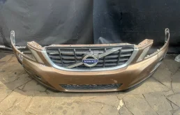Бампер передний Volvo XC60 30763408