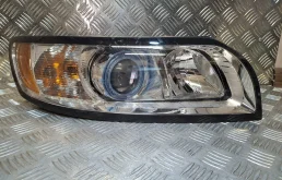 фара правая Volvo S40 2