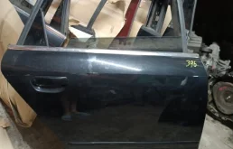 Дверь Audi A4 2003 8E5