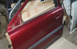 Дверь Volvo V70 2002 SW